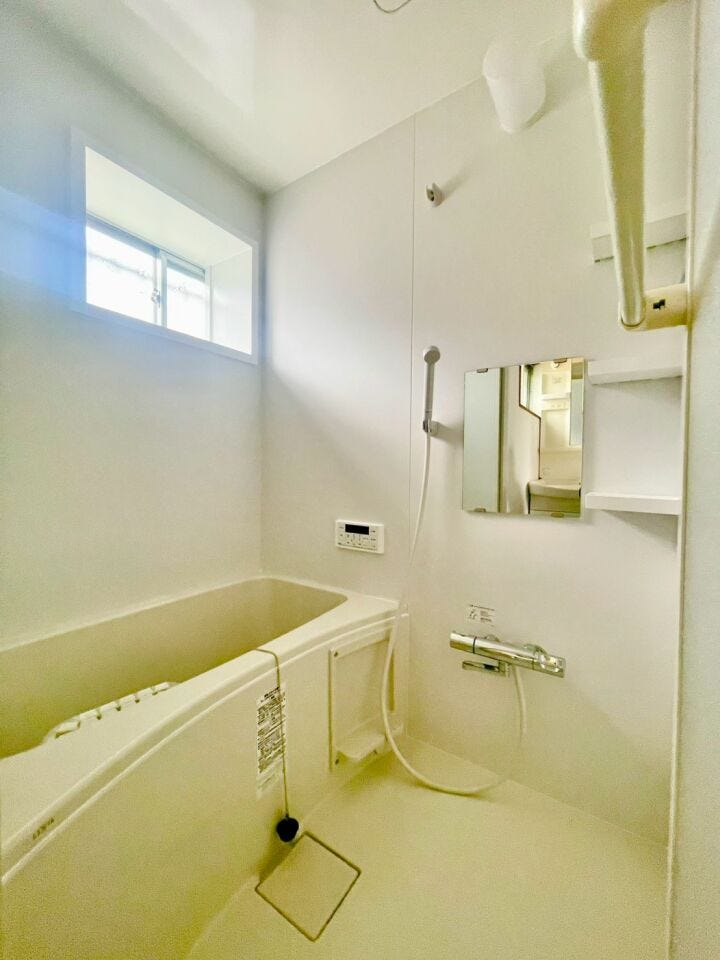 一日の疲れを癒す、快適なバスルーム。リフォーム済なので安心してお使いいただけます!