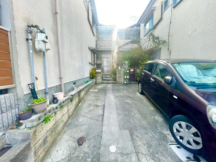 車1台可能(車種による)なスペース付き