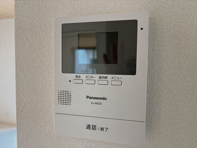 モニター付きインターフォンは防犯面でも安心です。