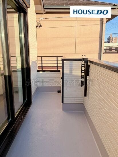 ご家族の洗濯物やお布団がたっぷり干せるワイドバルコニー!