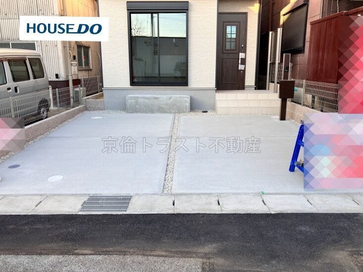 並列で2台の駐車が可能です◎