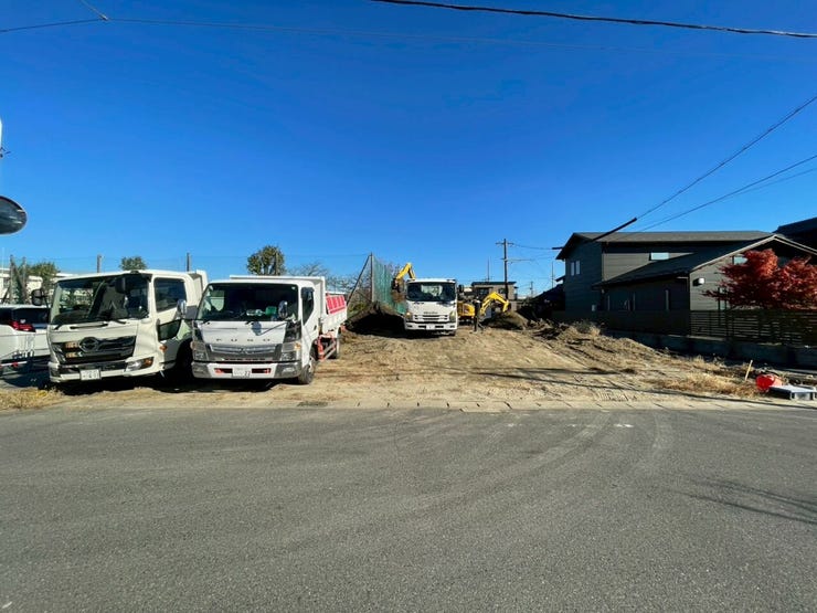 前面道路が広い為車が通行しやすく、すれ違いもスムーズに行えるため、日々の交通ストレスが軽減されます!