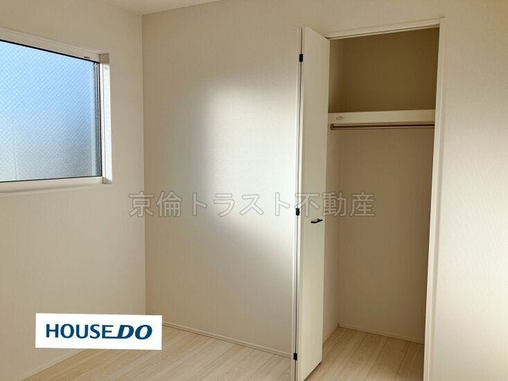 西側の洋室4.9帖 クローゼット