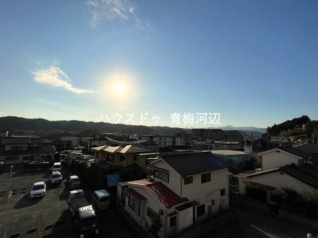 眺望:周りに高い建物がないので見晴らしがよく、遠くの景色まで見えます。季節によって見えるものが違うので一年を通して景色を楽しむことができそうです。