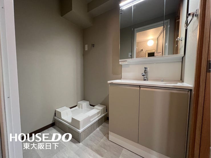 洗面所:独立洗面台。幅が広く、収納も豊富です♪