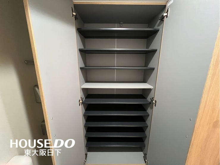 収納:開放感のある広々スペースのお客様を招きやすい玄関です!玄関がいつも片づく大容量シューズボックス付きです♪