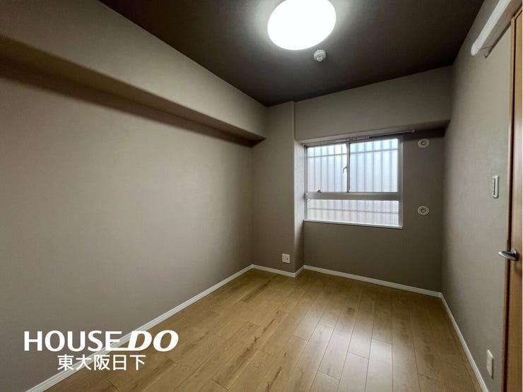 洋室:シンプルな洋室でお部屋のコーディネートが楽しめます。お好みのスタイルに彩ってお気に入りの空間にできますね♪