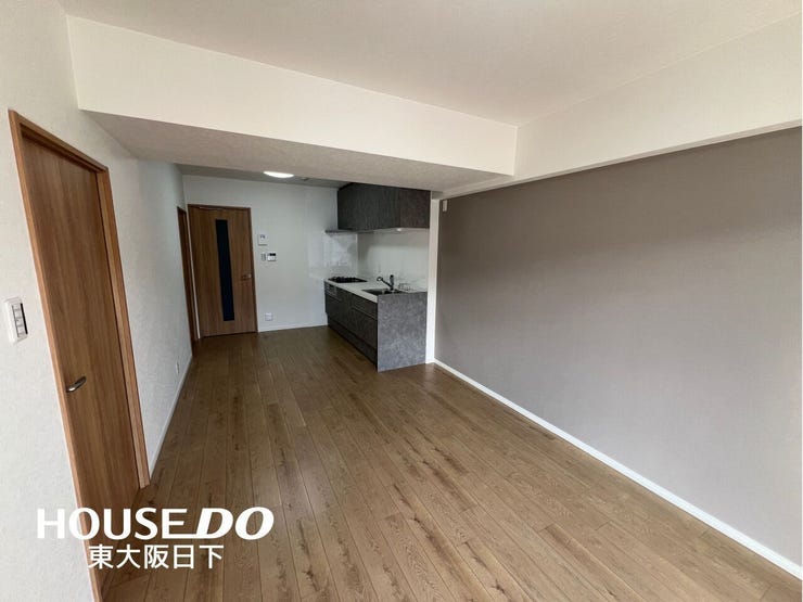 LDK:リビングは家族全員の集まる憩いの場、この場所を通じて家族の楽しい会話が聞こえてきそうなリビングですね♪