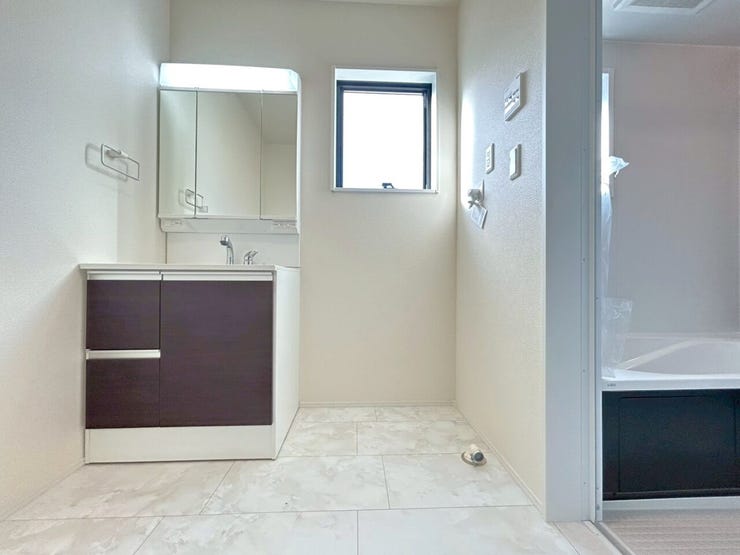 ■□1号棟□■
年中受付可能!
8時~21時で受付中!
当日見学可能
TEL052-746-1133まで