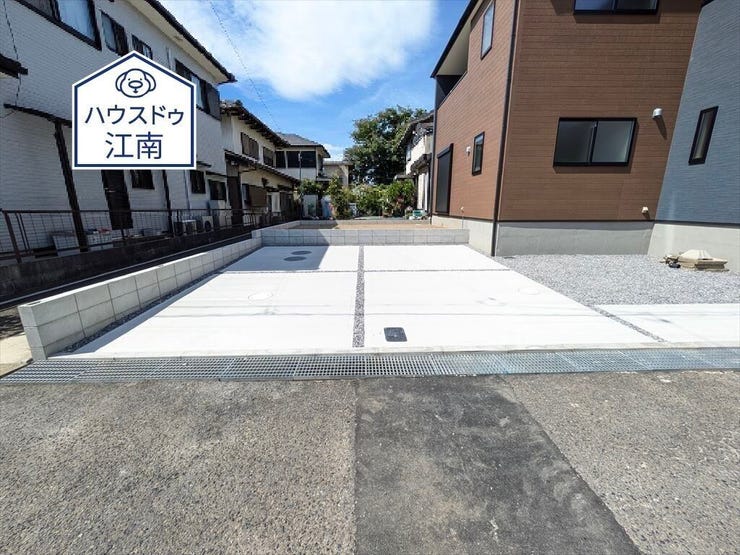 【同社施工例】カースペースもしっかり確保。
駐車2台可能!