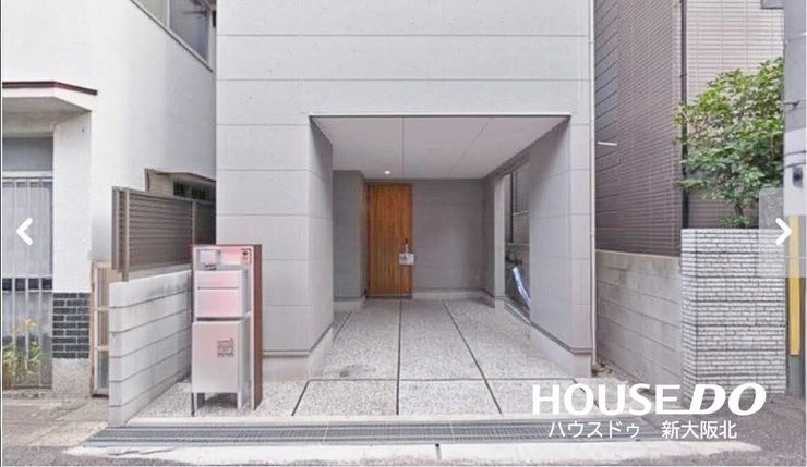 ■大切な愛車を雨や汚れから守ってくれるビルドインガレージ付きです!
■雨の日でも濡れることなく移動できるのがうれしいポイントです♪