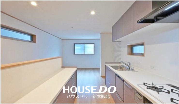 ■キッチンの後ろには豊富な収納付きのカウンターがございます!
■アイルランドスタイルで作業できるのでご家族とのコミュニケーションも楽しめます♪