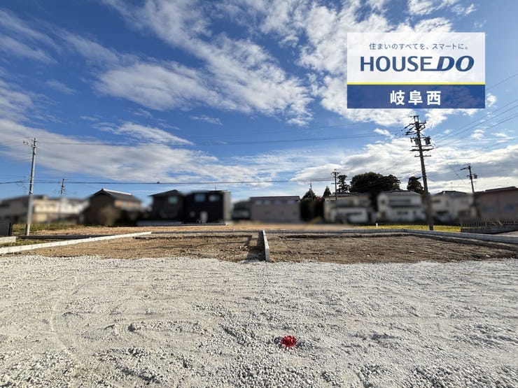 【外観】
羽島市福寿町の新築戸建てです!
2025/12/10撮影