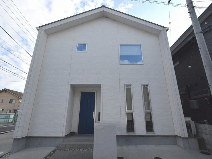 外観を西側より撮影