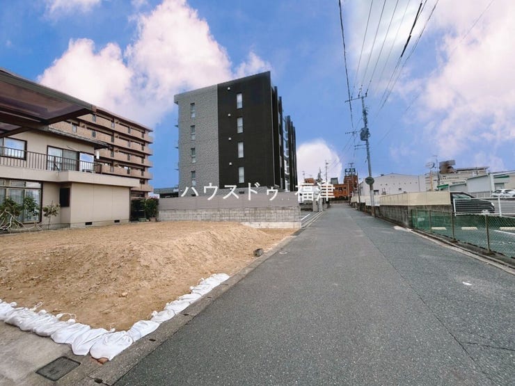 おうち探しはグーグル口コミ☆4.9のハウスドゥ福津まで
お気軽にご相談ください♪
《古賀市天神4丁目 新築戸建》