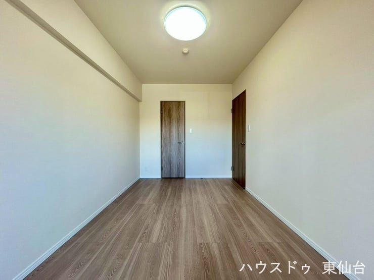 家具のレイアウトもしやすいきれいな長方形のお部屋です♪