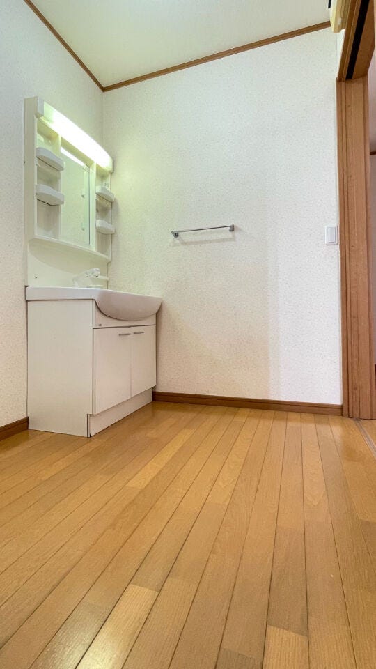 洗濯機置き場も広めのスペースを確保しております!是非、現地にて確認してみてください!