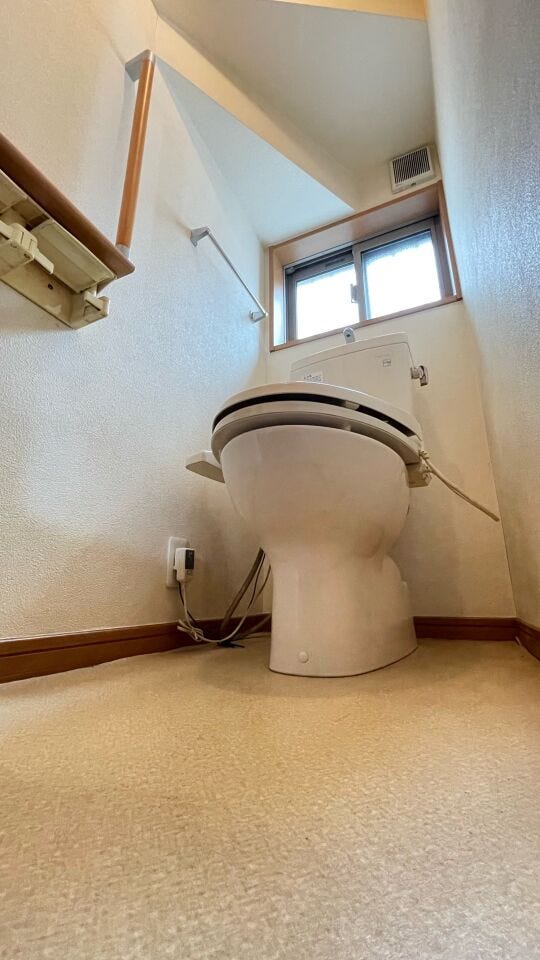 季節を感じるモチーフをディスプレイするのもおすすめです。季節によって飾るものが変われば、気分も上がりますよね。