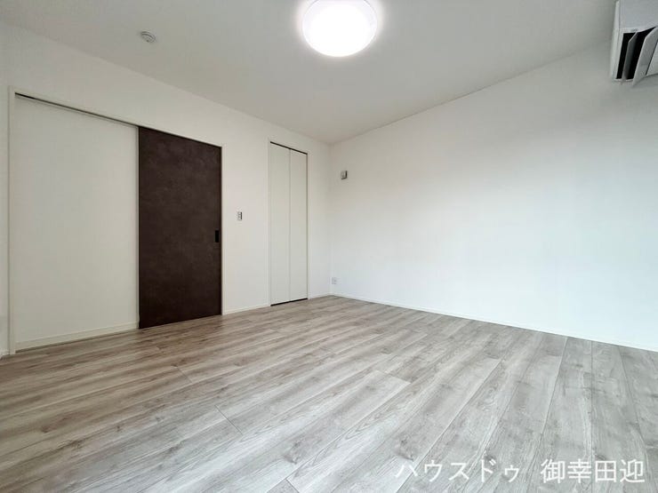 ■□■2階8帖洋室■□■心からリラックスできる静けさ、上質な眠りで、毎日をリセットします。明日への活力を養う空間です