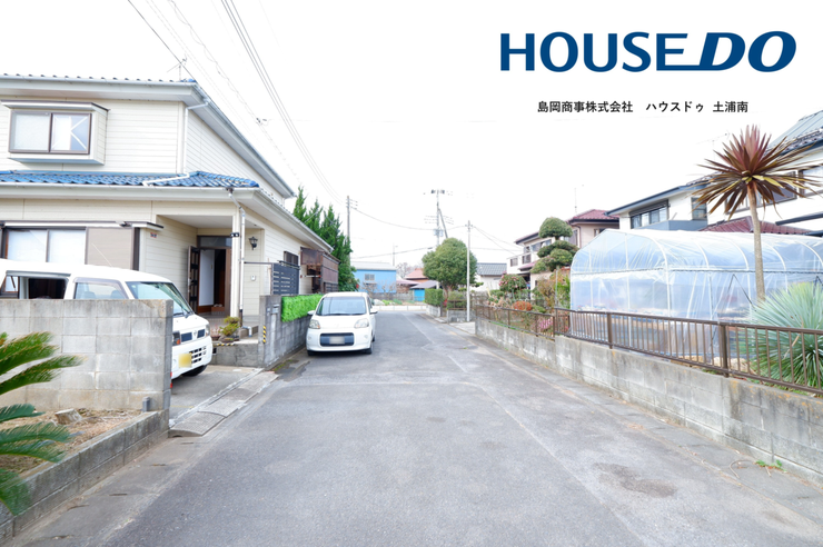 道路幅があり、車通りは少ない為落ち着いて駐車ができます♪