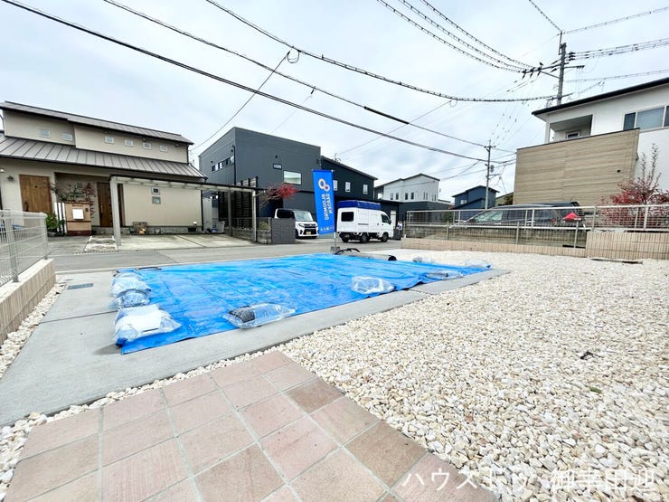 ■□■車と趣味の幅が広がる場所■□■単なる駐車スペースではない、洗車やタイヤ交換、DIYにも使える多目的な屋外スペースです。