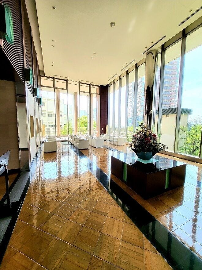 ★共用部分にはオーナーズラウンジも完備!読書や打合せに便利♪