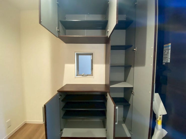 シューズボックス
たくさん収納できます♪