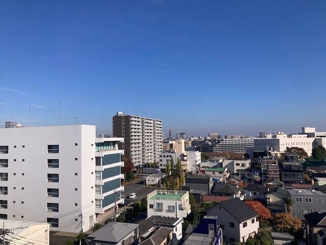 最上階からの夜景も特徴の一つです。