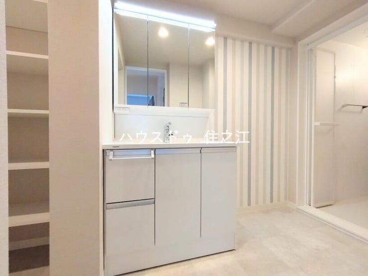 ★屋根付きの駐輪場ですので雨の日も安心。サドルが濡れる事も無いですね!