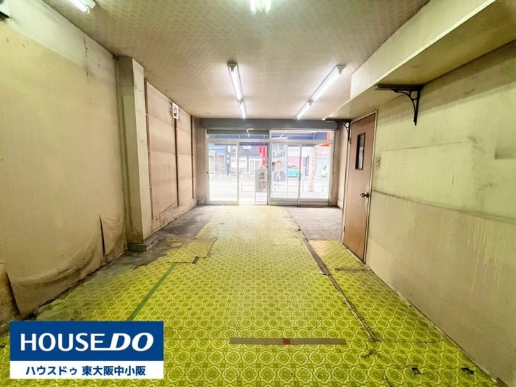 店舗としても、倉庫としてもお使いいただけます♪
集客に強い1階路面店です!