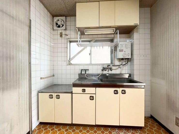 窓のあるキッチンです♪