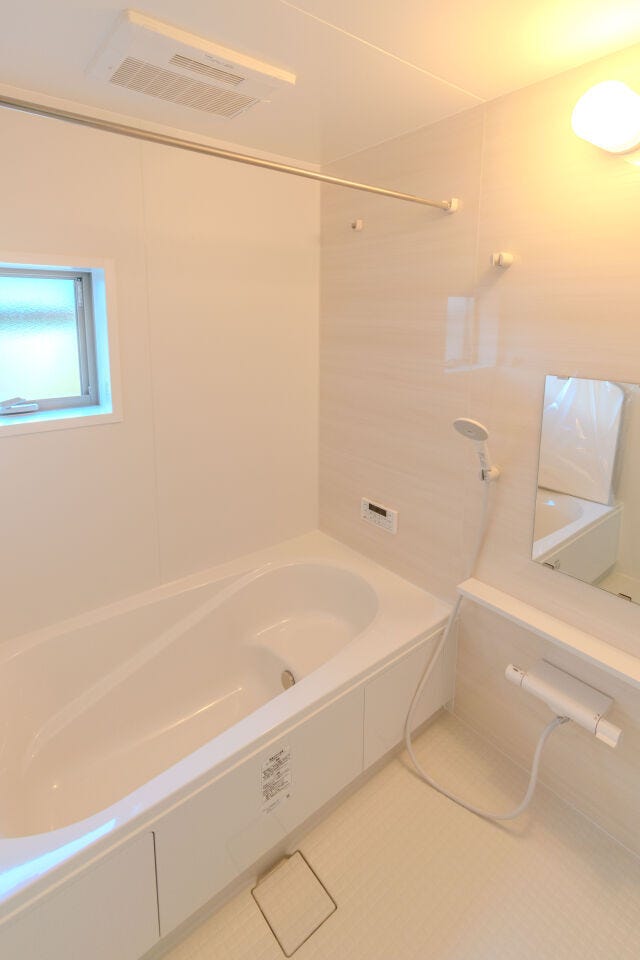 施工例 一日の疲れを癒してくれるバスルーム♪浴室暖房乾燥機付きなので冬のお風呂もポカポカ☆