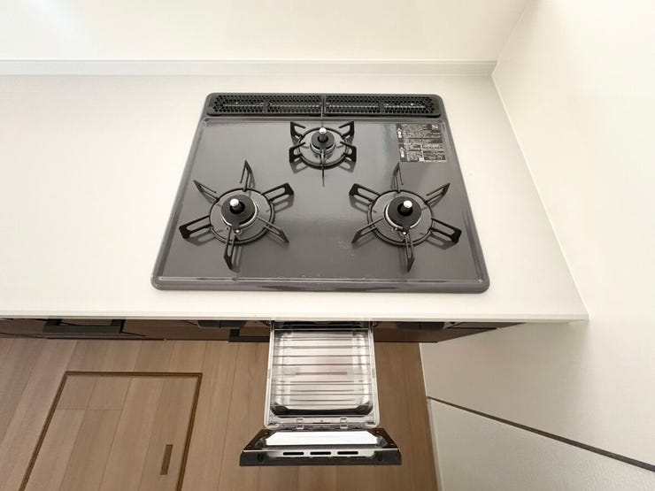 同時調理が可能◎「炒める・煮る・温める」を同時進行でき、料理の段取りがしやすいのが魅力です。品数が多い料理や作り置き調理も、余裕をもって対応できます。