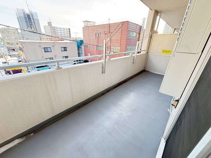 《バルコニー》