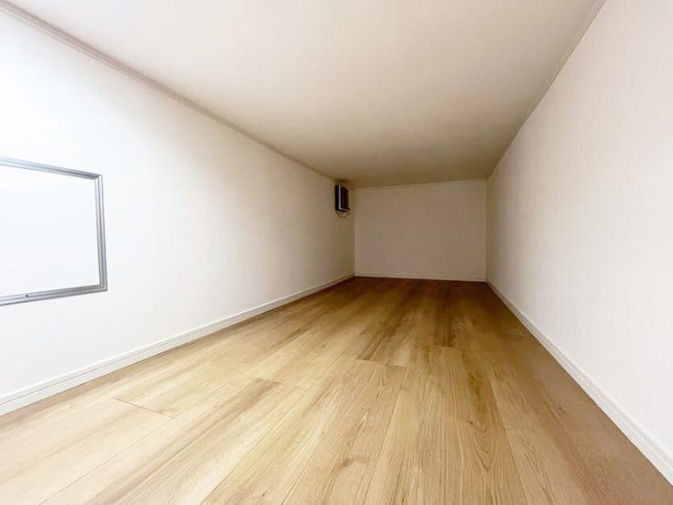 屋根裏収納