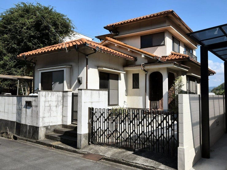 【外観】
外観を南西側より撮影