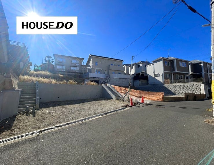 高低差を活かし、明るく風通しの良い住まいが実現可能