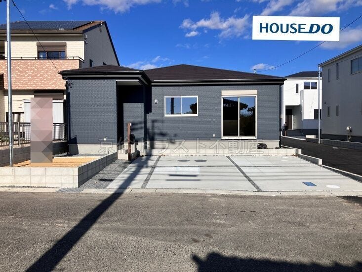 並列で2台の駐車が可能です◎