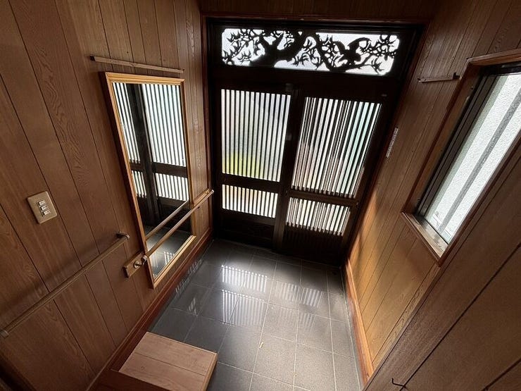 姿見付き広々玄関