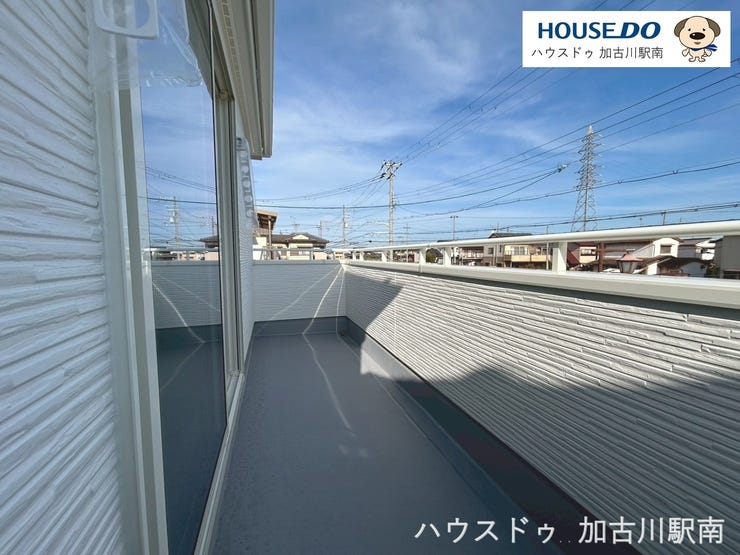 洗濯物も、ひなたぼっこも、ここで♪