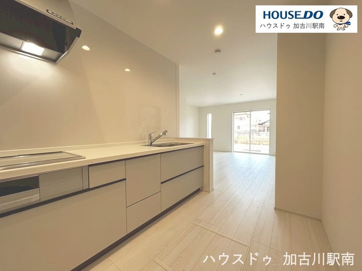 キッチンからもリビングが見えるのでお子様の様子を確認できます!