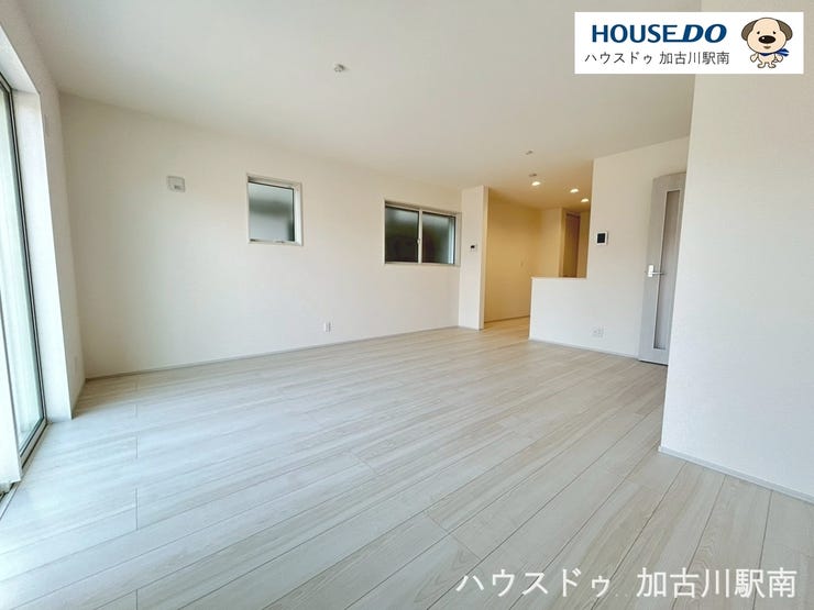 約17帖の広々としたリビングです♪