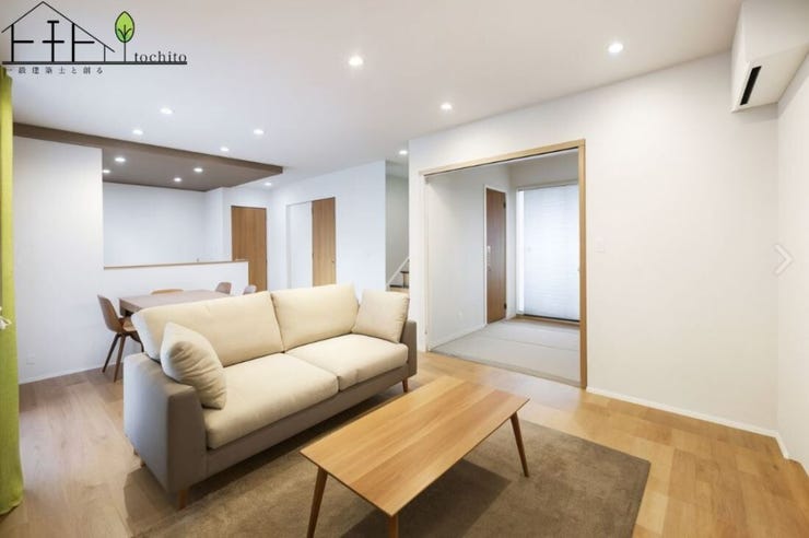 温かみのあるリビングは、ご家族の時間を優しく包みます♪
※同施工会社の物件イメージ写真です。