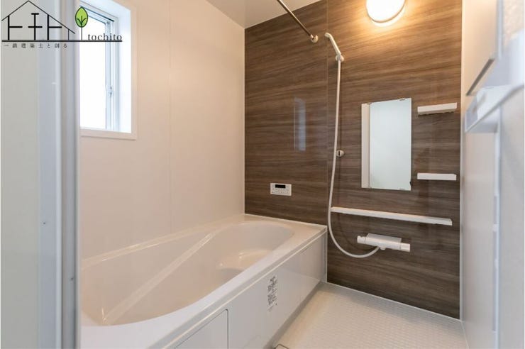 一日の疲れを癒やしてくれる場所なので、快適に過ごしていただくためにゆったりサイズのバスタブを用意♪
※同施工会社の物件イメージ写真です。