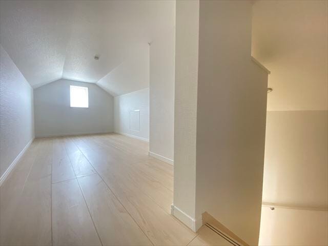 窓のある小屋裏収納です。2階ホールから足元が安定した階段で荷物を持ってあがることができます。