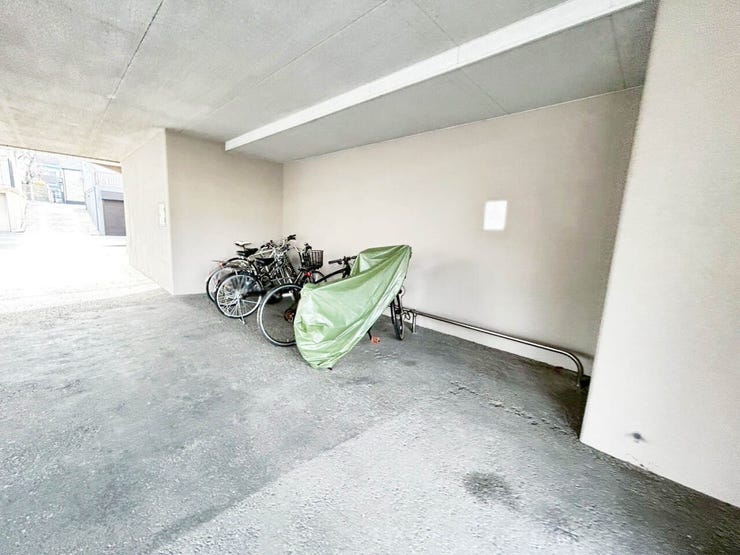 【二世帯向け】メゾネットマンション♪カウンターキッチン♪モニター付きインターホン♪引野小・引野中学校