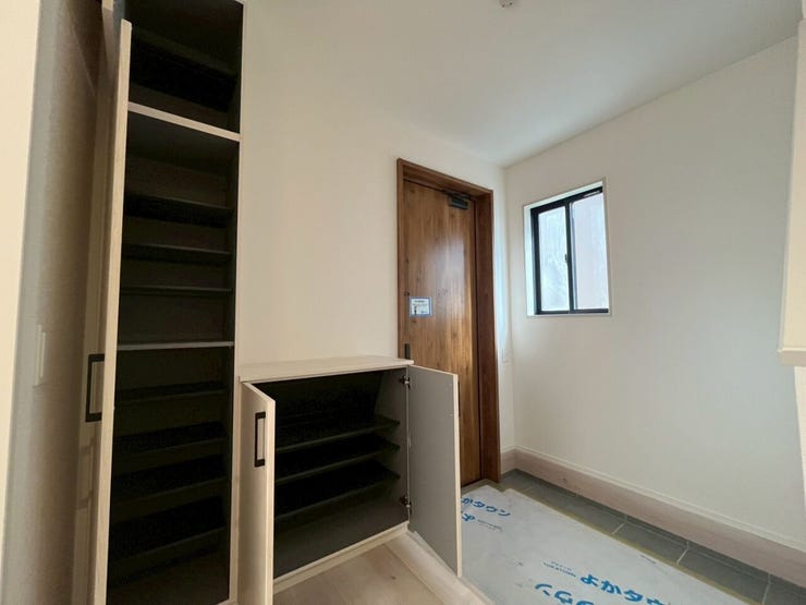 棚が動かせるので使い方は自由です