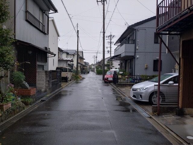 南側公道約5.0m・間口約8.17mあります。