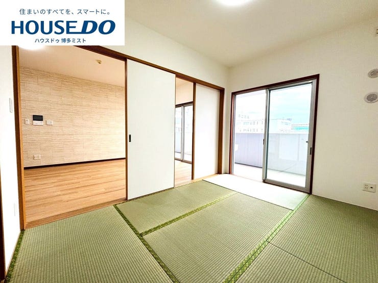 【寝そべりエリアの和室】リビング横の和室は、客間としてはもちろん、お子様のお昼寝ゾーンやおもちゃゾーンとしても活躍♪