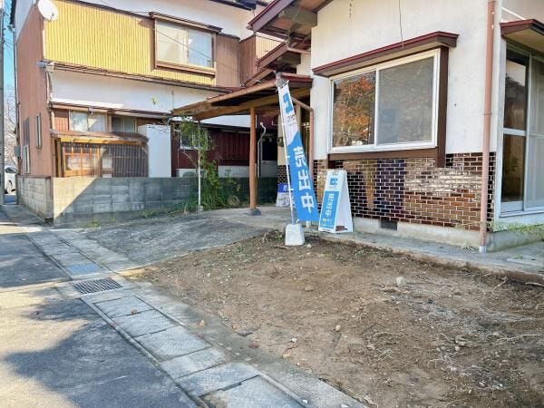 【リフォーム中】駐車場は拡張予定です。